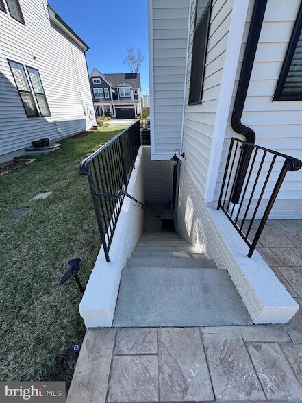 Foto del edificio - 25549 Byrnes Crossing Dr