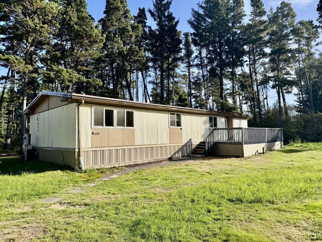 Primary Photo - Large Yard 3bd 2ba Home in Long Beach!