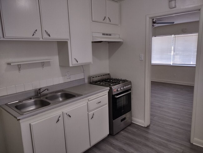 Building Photo - 13103K