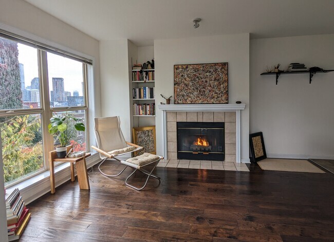 Foto del edificio - 506 E Howell St