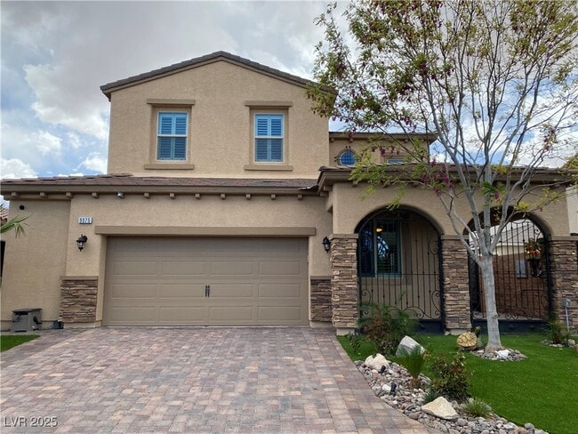 Building Photo - 9075 Tiffany Oaks Ave