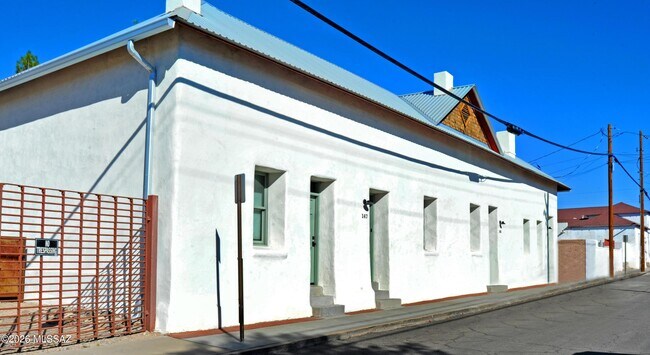 Foto del edificio - 143 W Simpson St