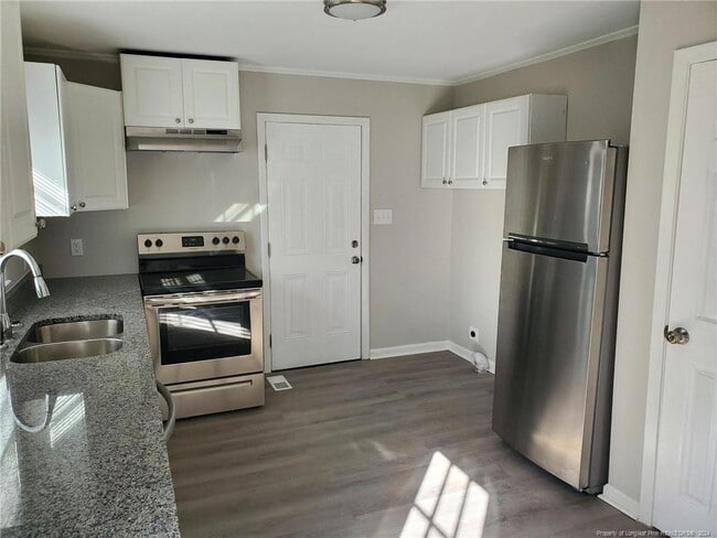 Building Photo - 2620 Dinsmore Dr
