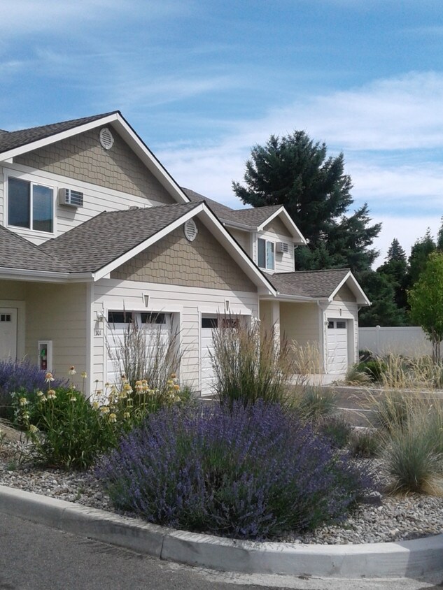 Orchard Townhomes Apartments in Spokane Valley, WA