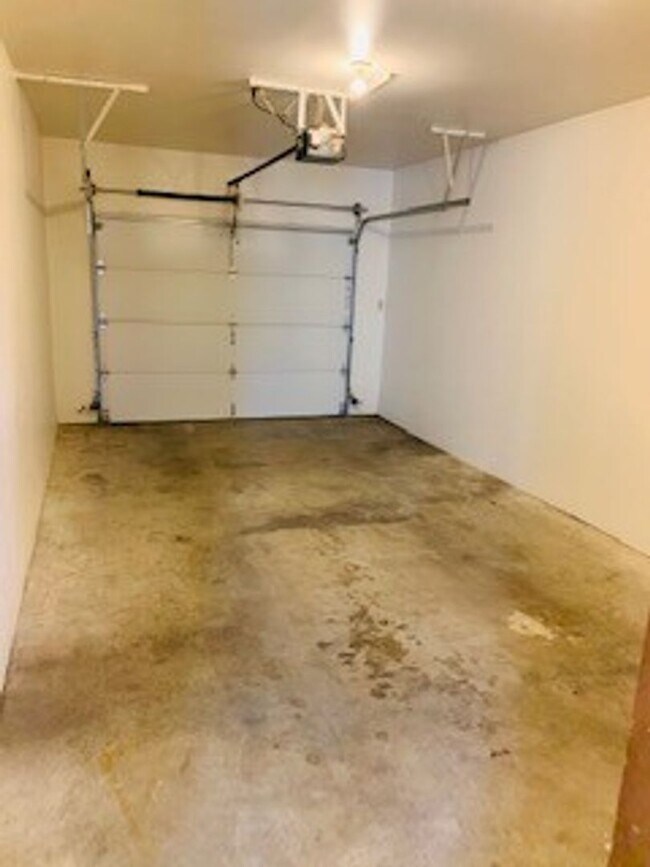 Building Photo - Your Next Home Just Checked Every Box! Private backyard. Attached garage. Zero compromises.