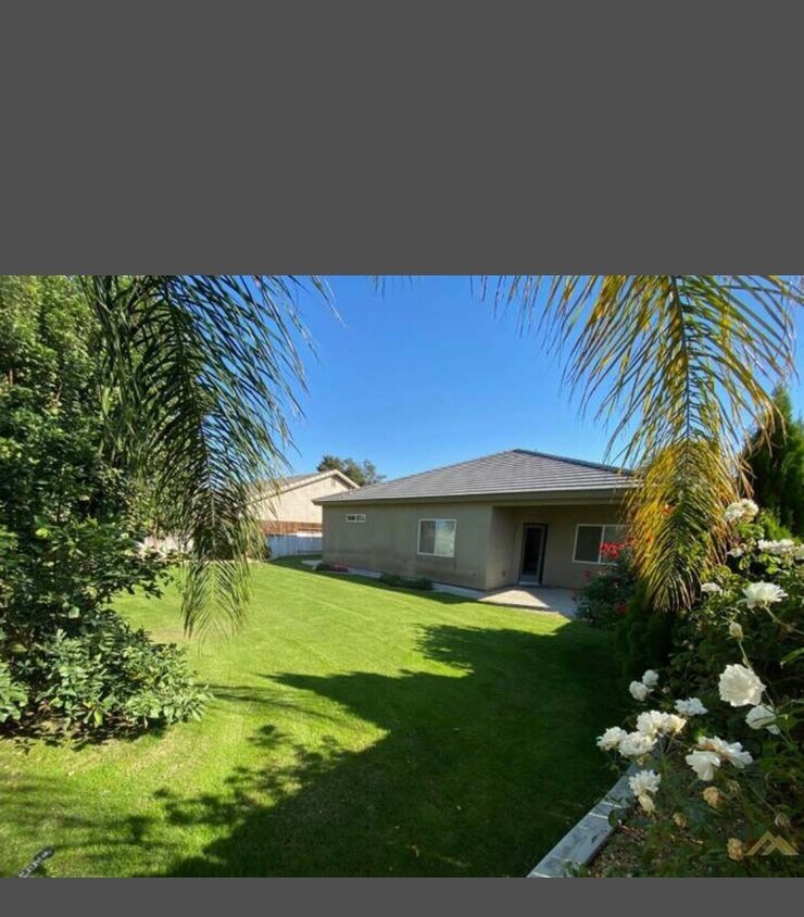 Foto del edificio - 8203 Libby Ct