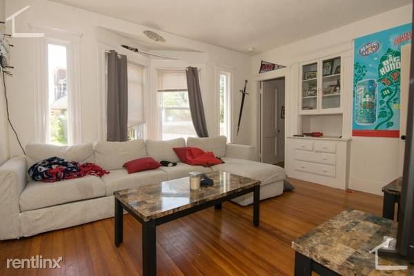 Foto principal - 547 Washington St