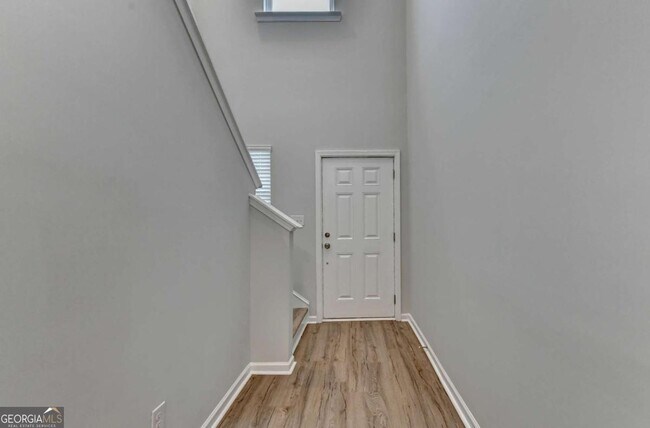 Building Photo - 175 Grey Falcon Ave