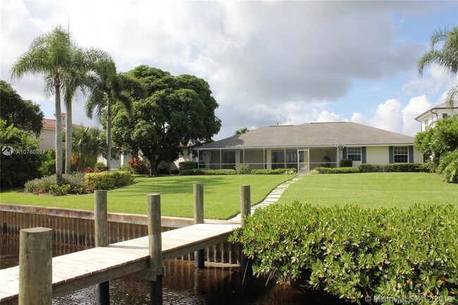Foto del edificio - 8547 SE Merritt Way