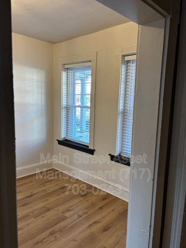 Building Photo - 747 S Lime St