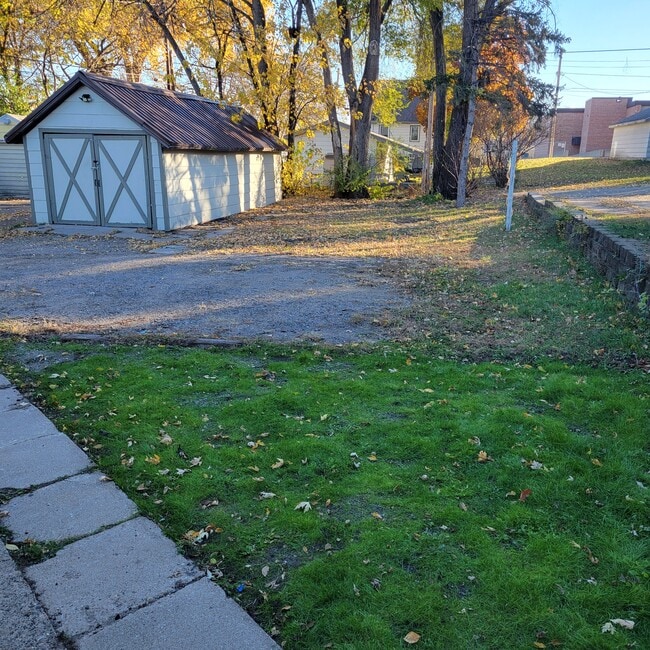 Foto del edificio - 242 9th Ave N