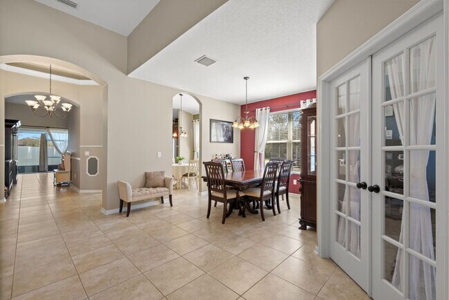 Foto del edificio - Beautiful Home For Rent in Brandon!