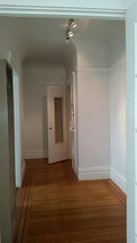 Building Photo - Really nice apartment with office space in...