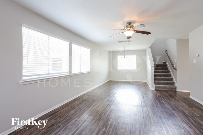 Building Photo - 1523 Nichole Woods Dr