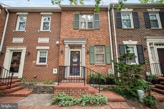 Building Photo - 217 Oronoco St
