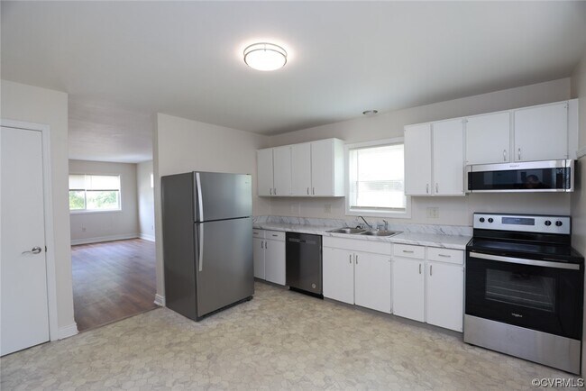 Building Photo - 3527 Bolling Rd