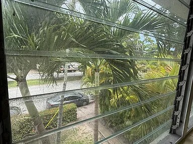 Foto del edificio - 4730 Pine Tree Dr
