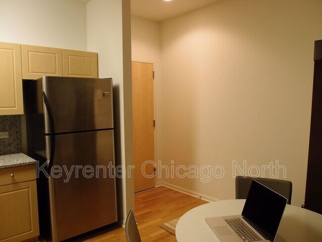 Foto del edificio - 1740 Oak Ave