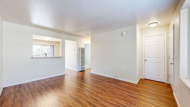Foto del edificio - 1211 Hidden Creek Pl