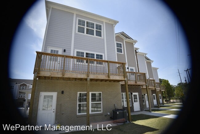 Building Photo - 3 br, 3.5 bath House - 2006 Ocean Dr. NW