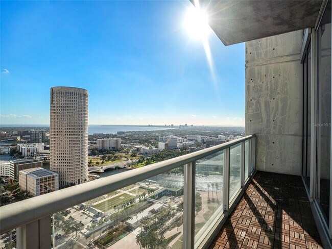 Foto del edificio - 777 N Ashley Dr