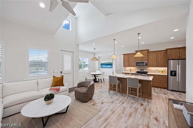 Building Photo - 7018 Saona CT
