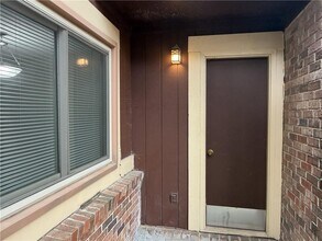 Building Photo - 28 Country Pl Ct