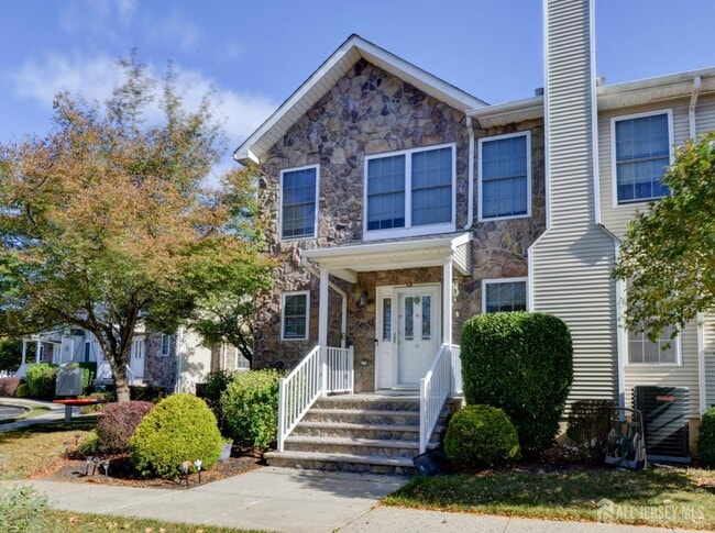 Building Photo - 13 Lackland Ave