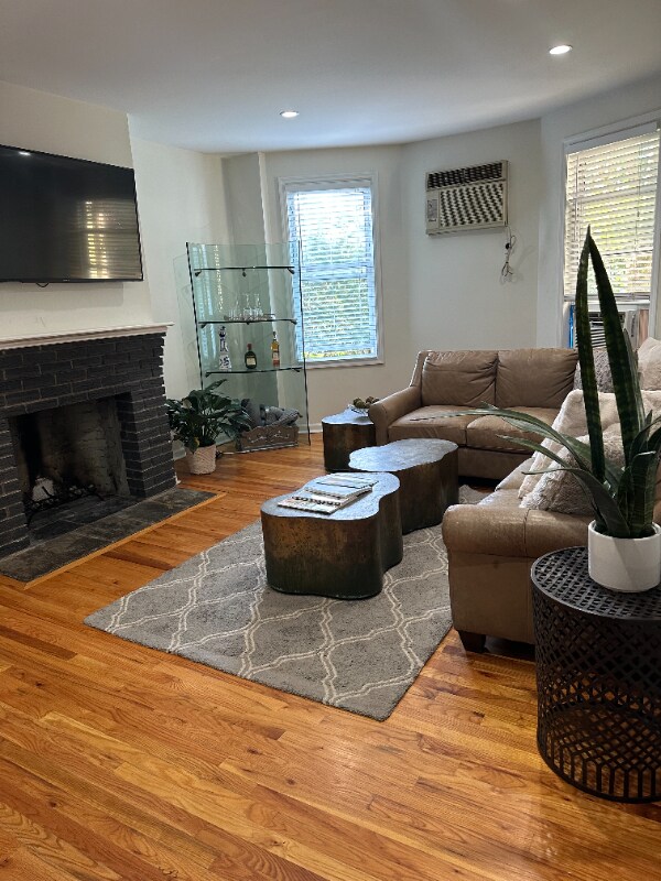 Foto del edificio - 65 Woodland Ave