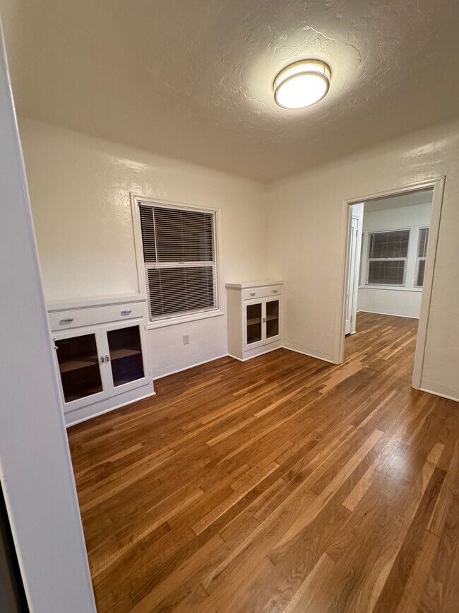 Foto del edificio - 20 Burchell Ave