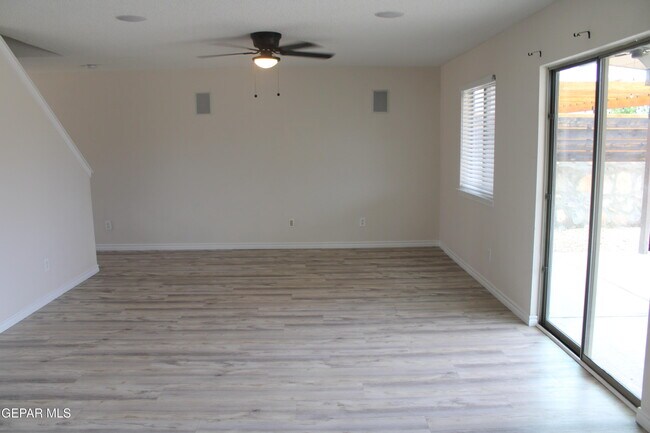 Building Photo - 14313 Island Point Dr