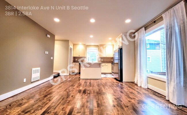 Foto del edificio - 3814 Interlake Ave N