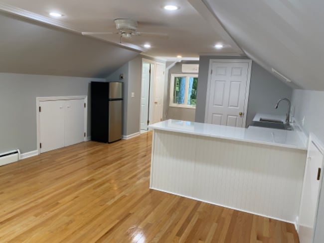 Building Photo - 1 Punch Bowl Dr