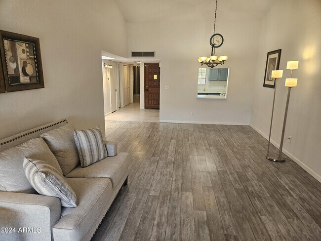 Foto del edificio - 8330 N 21st Dr