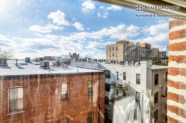 Foto del edificio - 1826 Vernon St NW