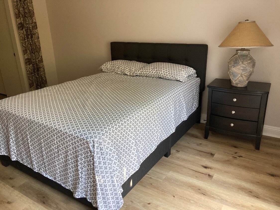 1407 N Sunrise Way Unit 20, Palm Springs, CA 92262 Condo for Rent in