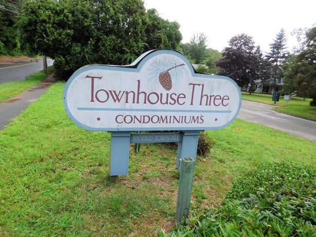 Foto del edificio - 85 Old Town Rd