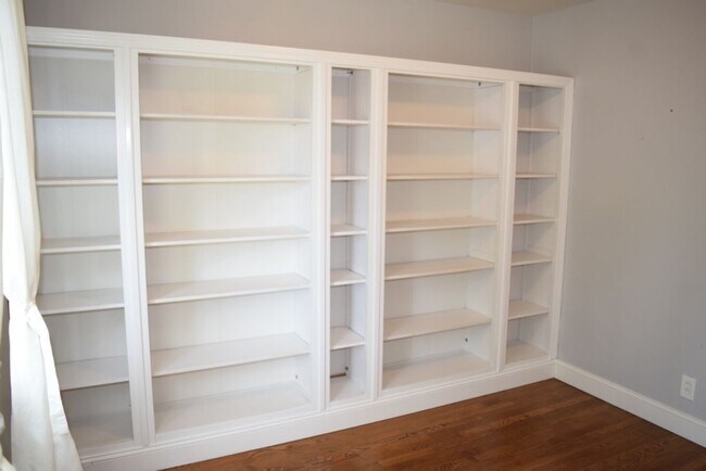 Foto del edificio - 1121 School St