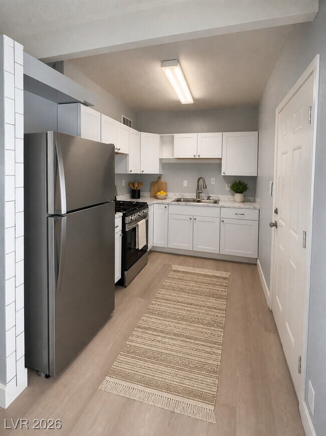 Foto del edificio - 3-Bed Duplex! Perfectly situated near shopping, dining, and everyday essentials– Spacious 1000 Sq...
