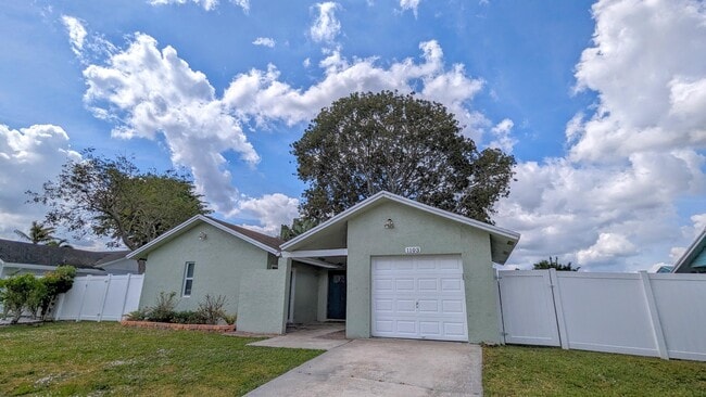 Building Photo - 1103 Harmony Way