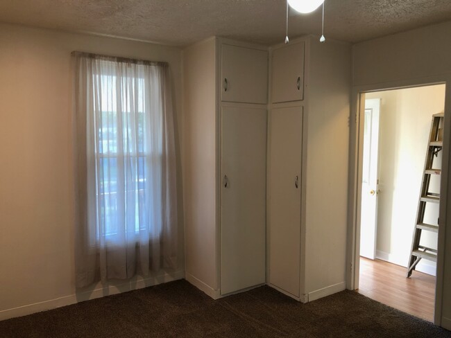 Living Room - 211 Jackson St
