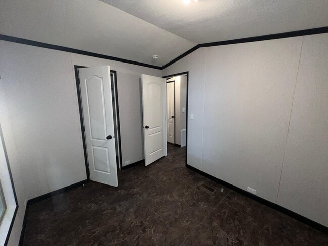 Building Photo - 3556 Old 51 Rd