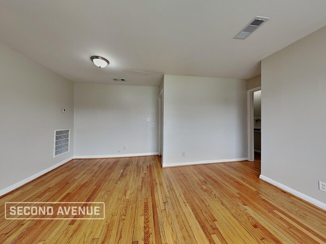 Building Photo - 742 Banton St