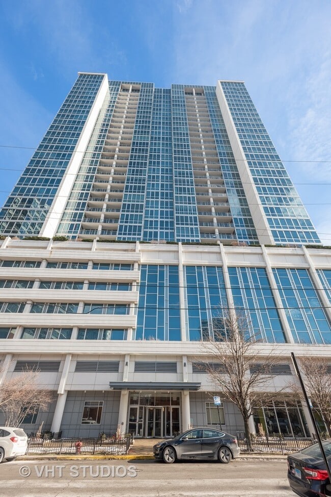 Building Photo - 1629 S Prairie Ave