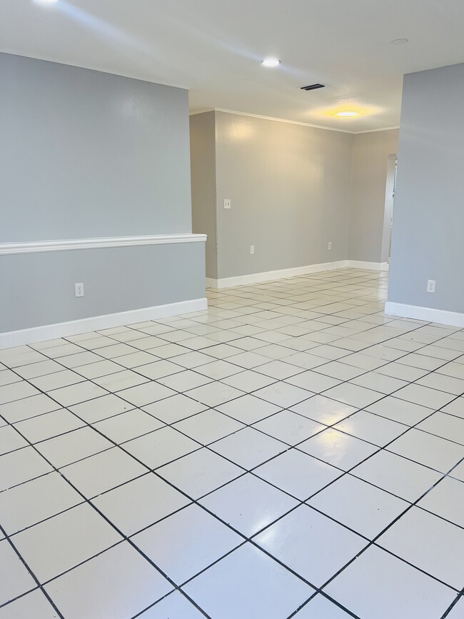 Building Photo - 10548 66th Ave