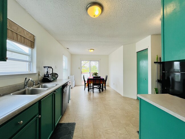Building Photo - 14760 White Tail Run
