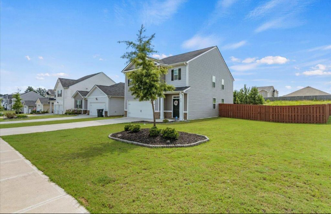 Building Photo - 925 Hay Meadow Dr.