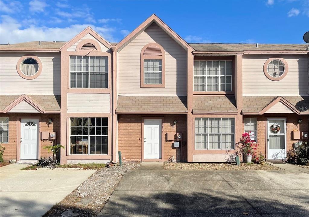 Foto principal - 11112 Essex Ridge Ct