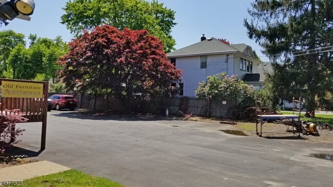 Building Photo - 438 US-46