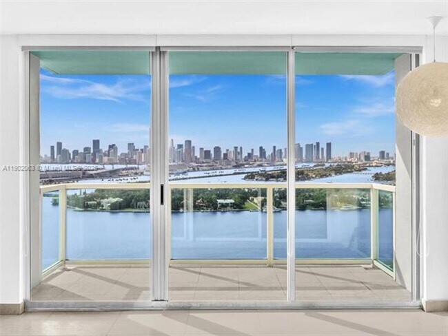 Building Photo - 650 West Ave